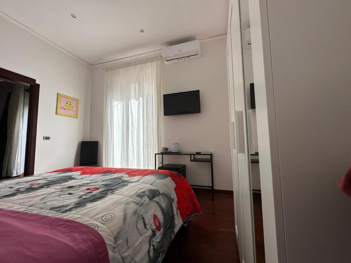 Bed and Breakfast Bruno House Napoli Esterno foto