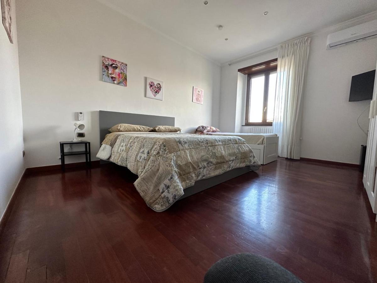 Bed and Breakfast Bruno House Napoli Esterno foto