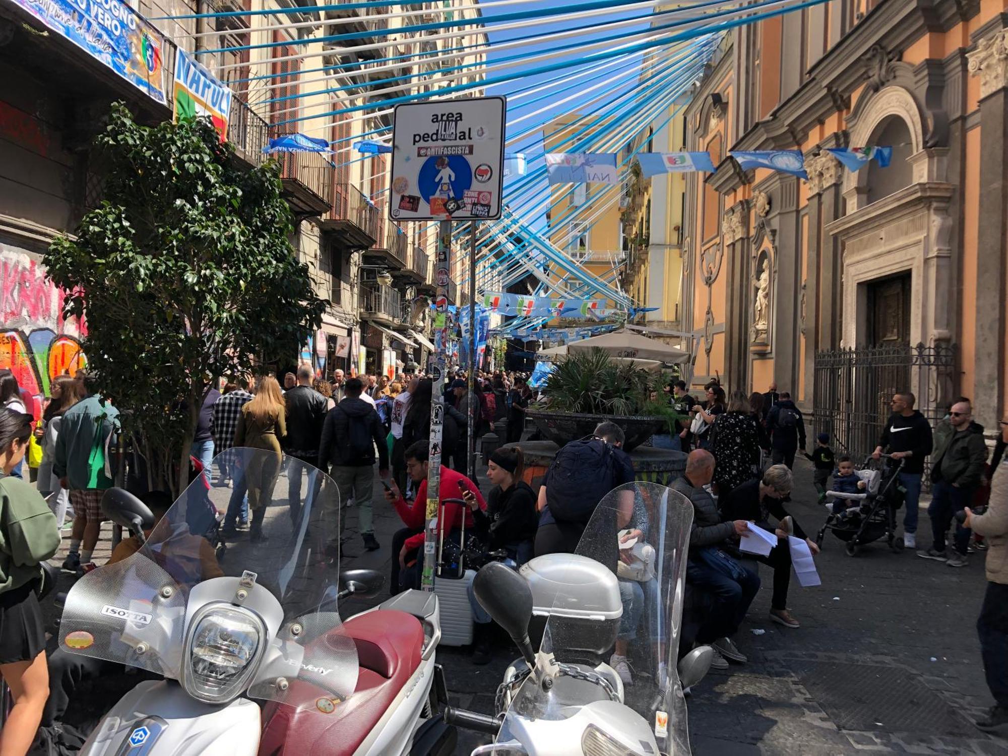 Bed and Breakfast Bruno House Napoli Esterno foto