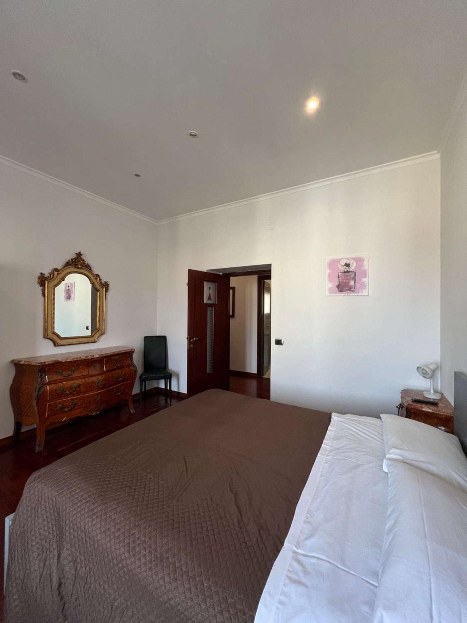 Bed and Breakfast Bruno House Napoli Esterno foto